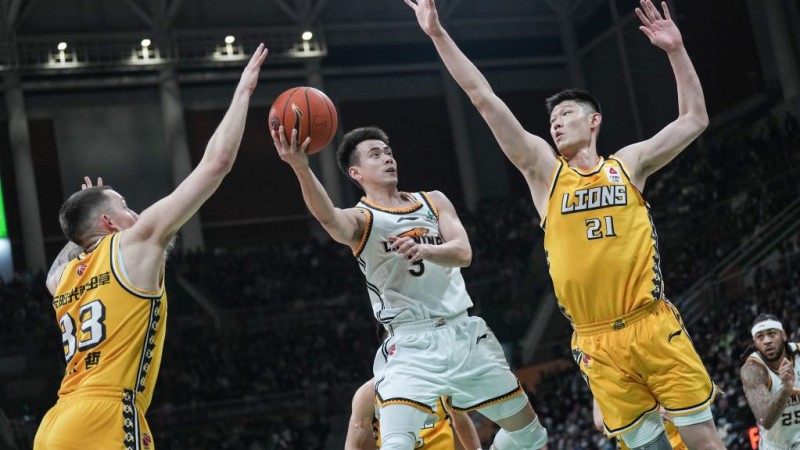 重磅！库里在利物浦比赛中关键助攻北京首钢集结日完成体检，辽宁本钢队长鼓劲备战欧联的简单介绍